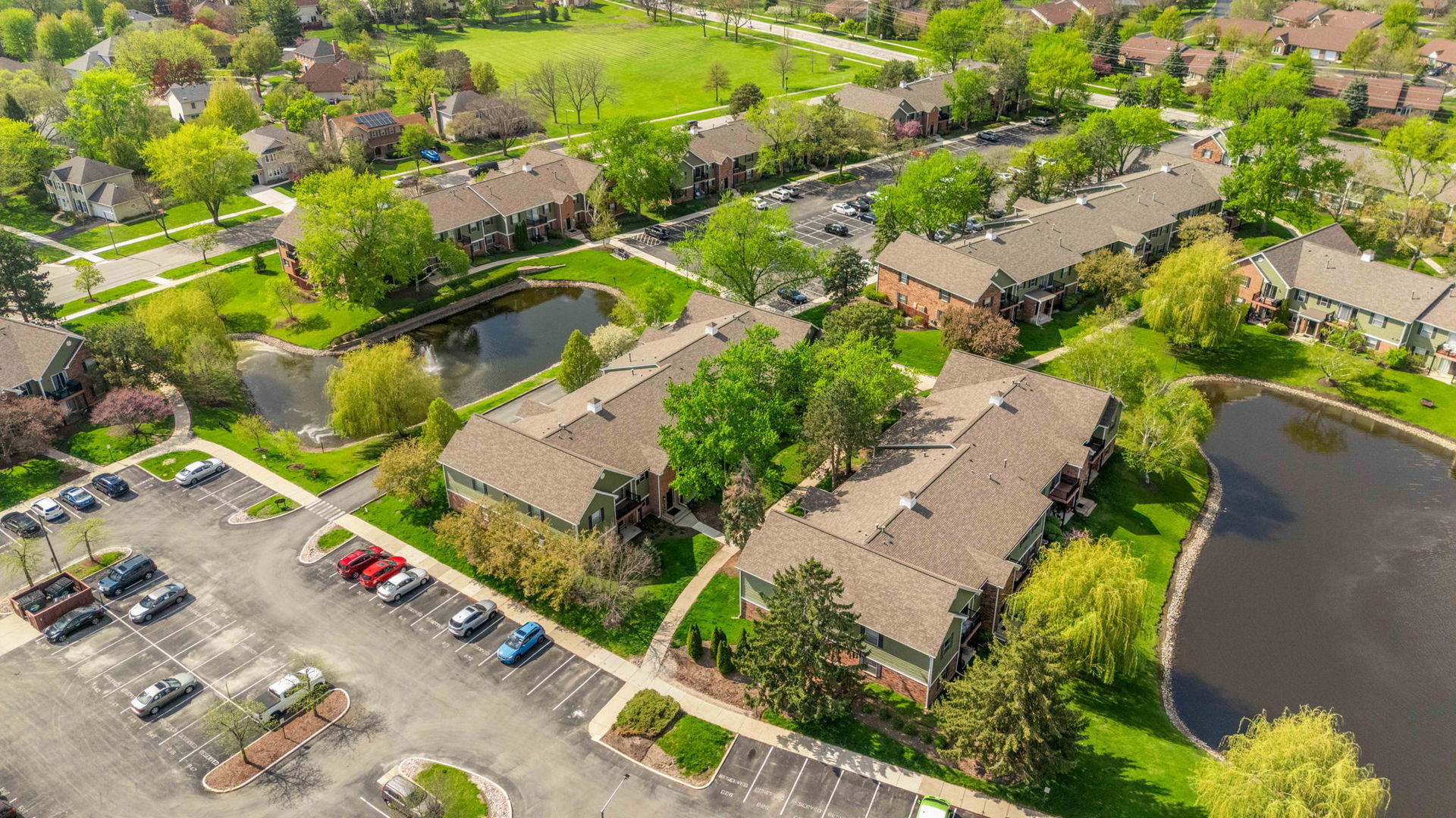 1332 McDowell Road #201, Naperville, IL 60563