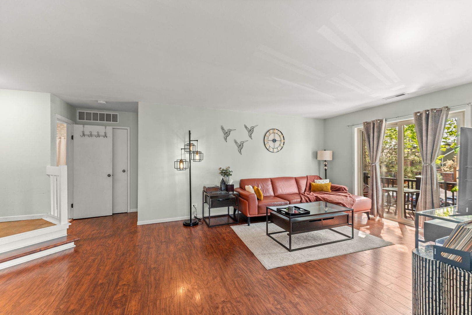 1332 McDowell Road #201, Naperville, IL 60563