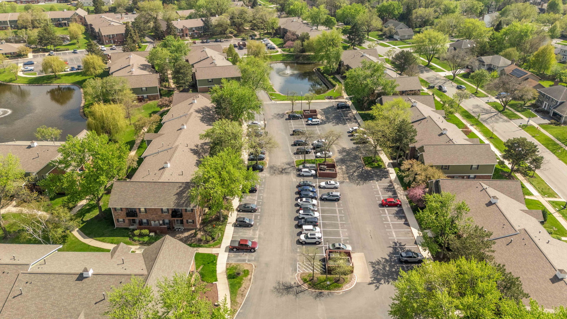 1332 McDowell Road #201, Naperville, IL 60563