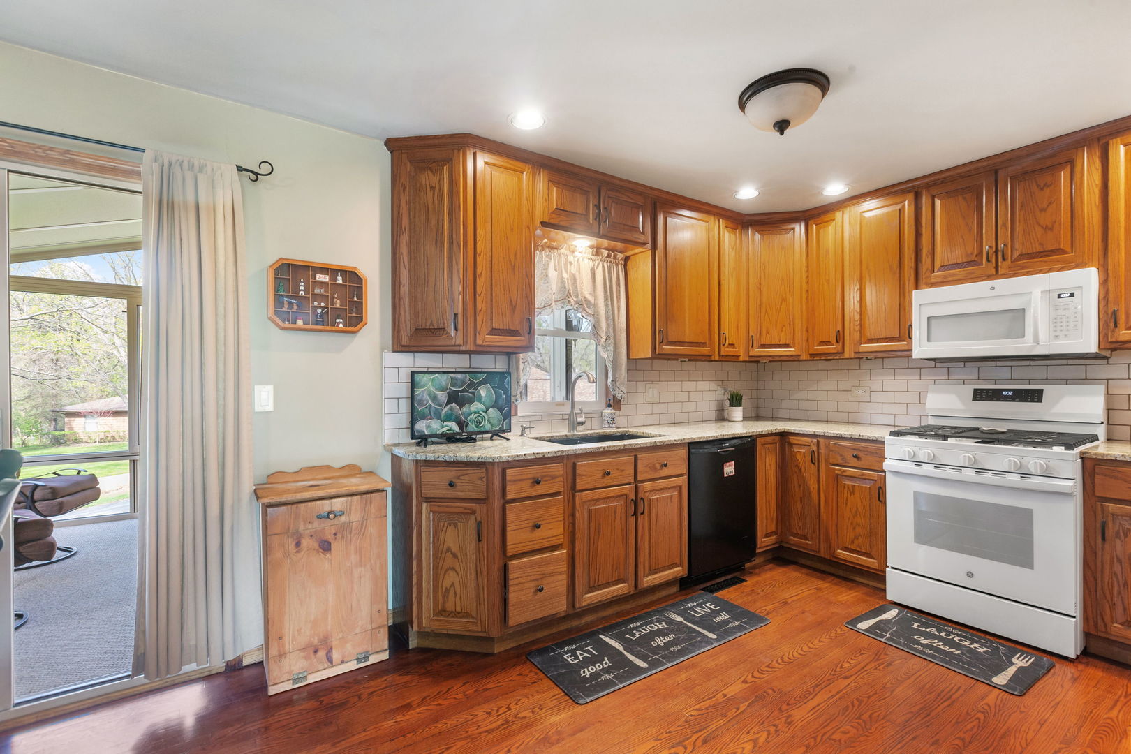 814 SCOTT Street, Algonquin, IL 60102