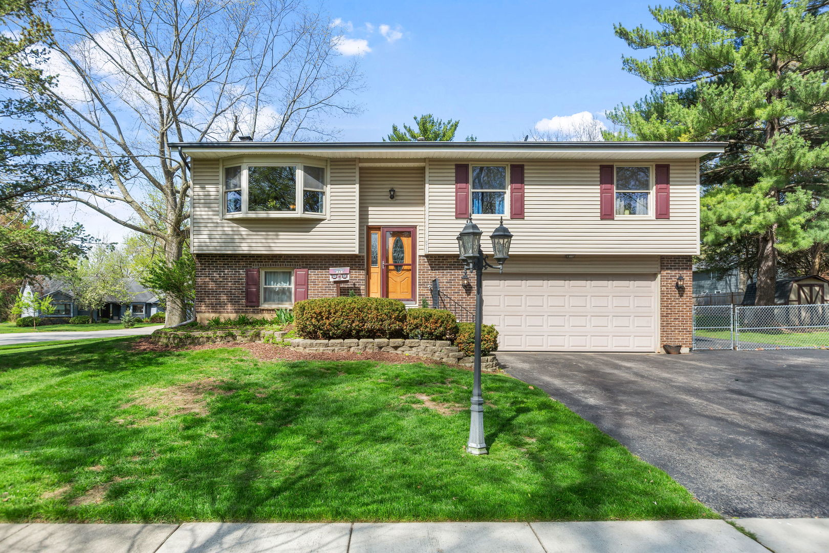 814 SCOTT Street, Algonquin, IL 60102