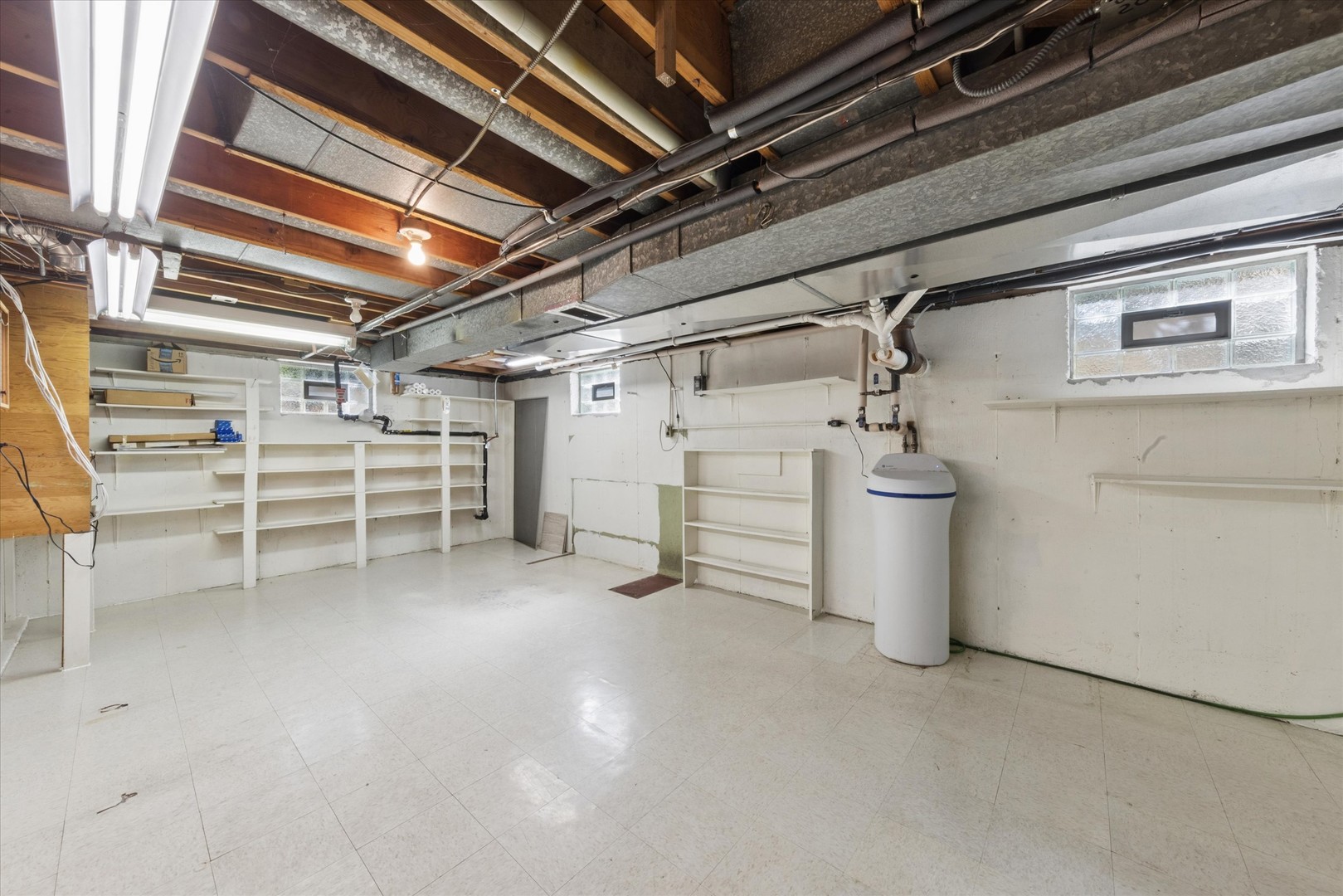 4N164 Church Road, Bensenville, IL 60106