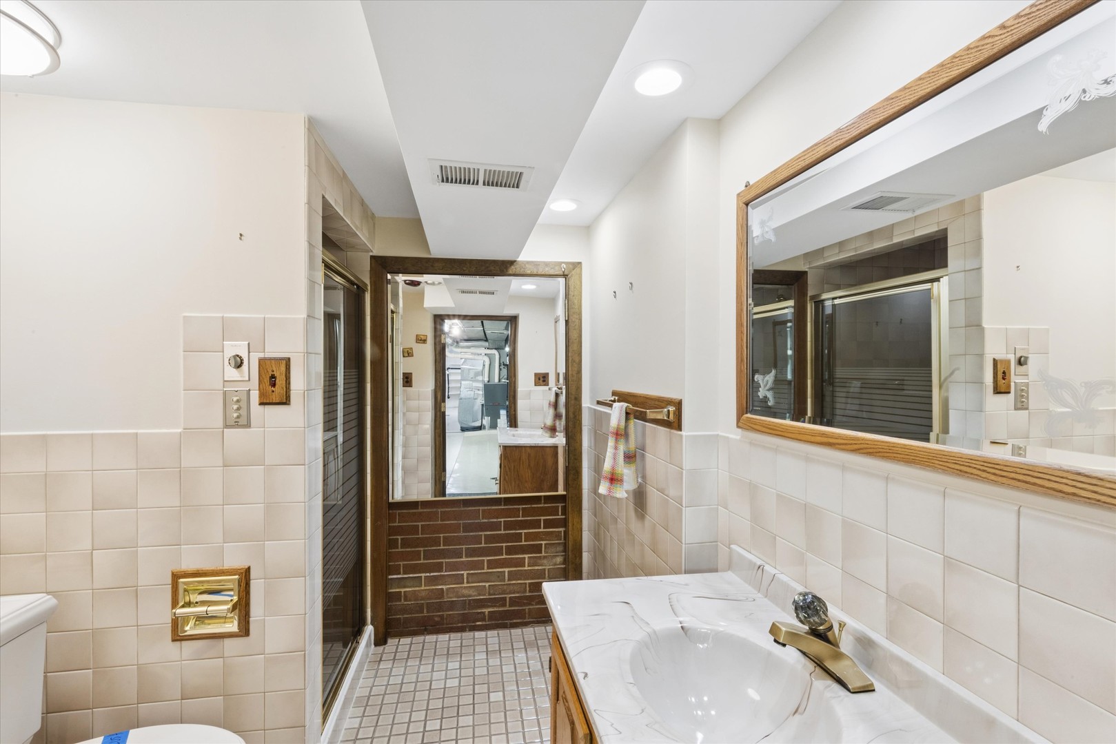 4N164 Church Road, Bensenville, IL 60106