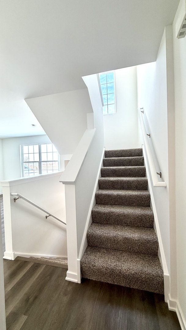 863 Briar Glen Court #863, Hampshire, IL 60140