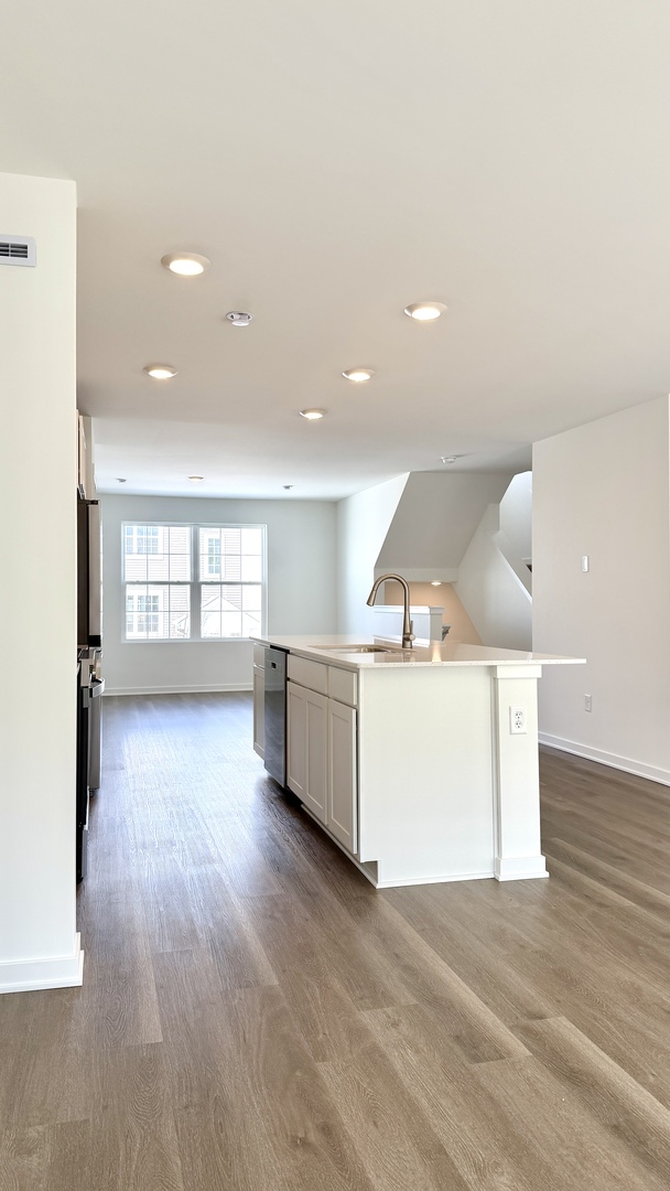 863 Briar Glen Court #863, Hampshire, IL 60140