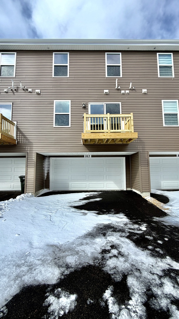 863 Briar Glen Court #863, Hampshire, IL 60140