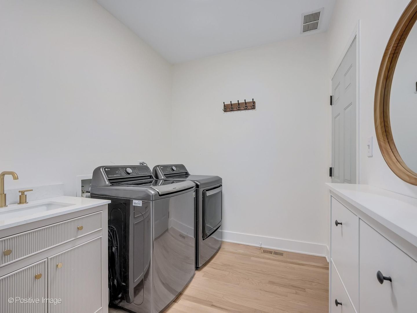 6437 Davane Court, Downers Grove, IL 60516