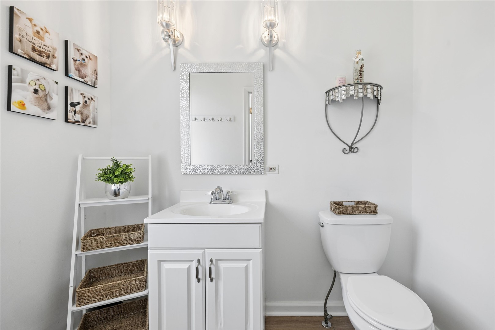 2228 N Central Park Avenue, Chicago, IL 60647