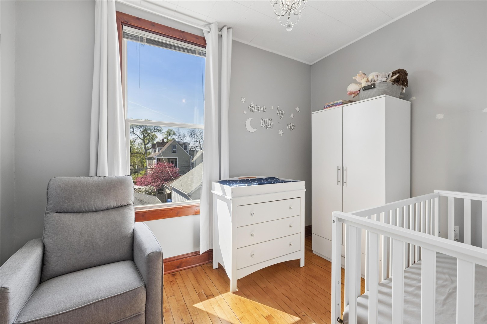 2228 N Central Park Avenue, Chicago, IL 60647