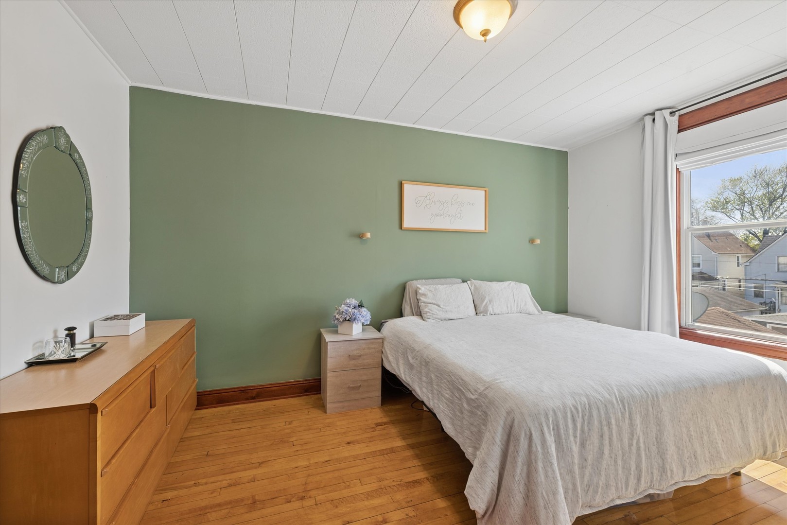 2228 N Central Park Avenue, Chicago, IL 60647