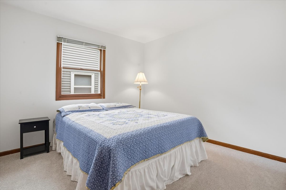 58 N California Avenue, Mundelein, IL 60060