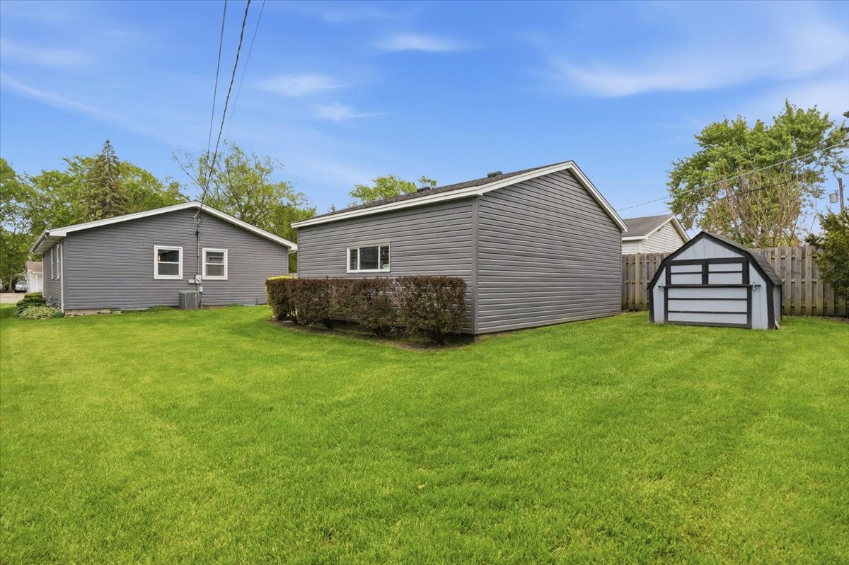 58 N California Avenue, Mundelein, IL 60060