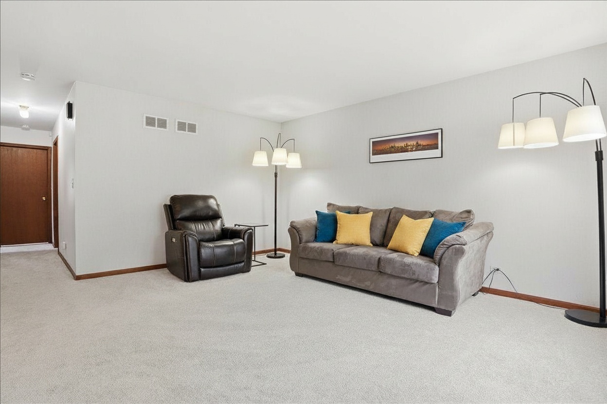 58 N California Avenue, Mundelein, IL 60060