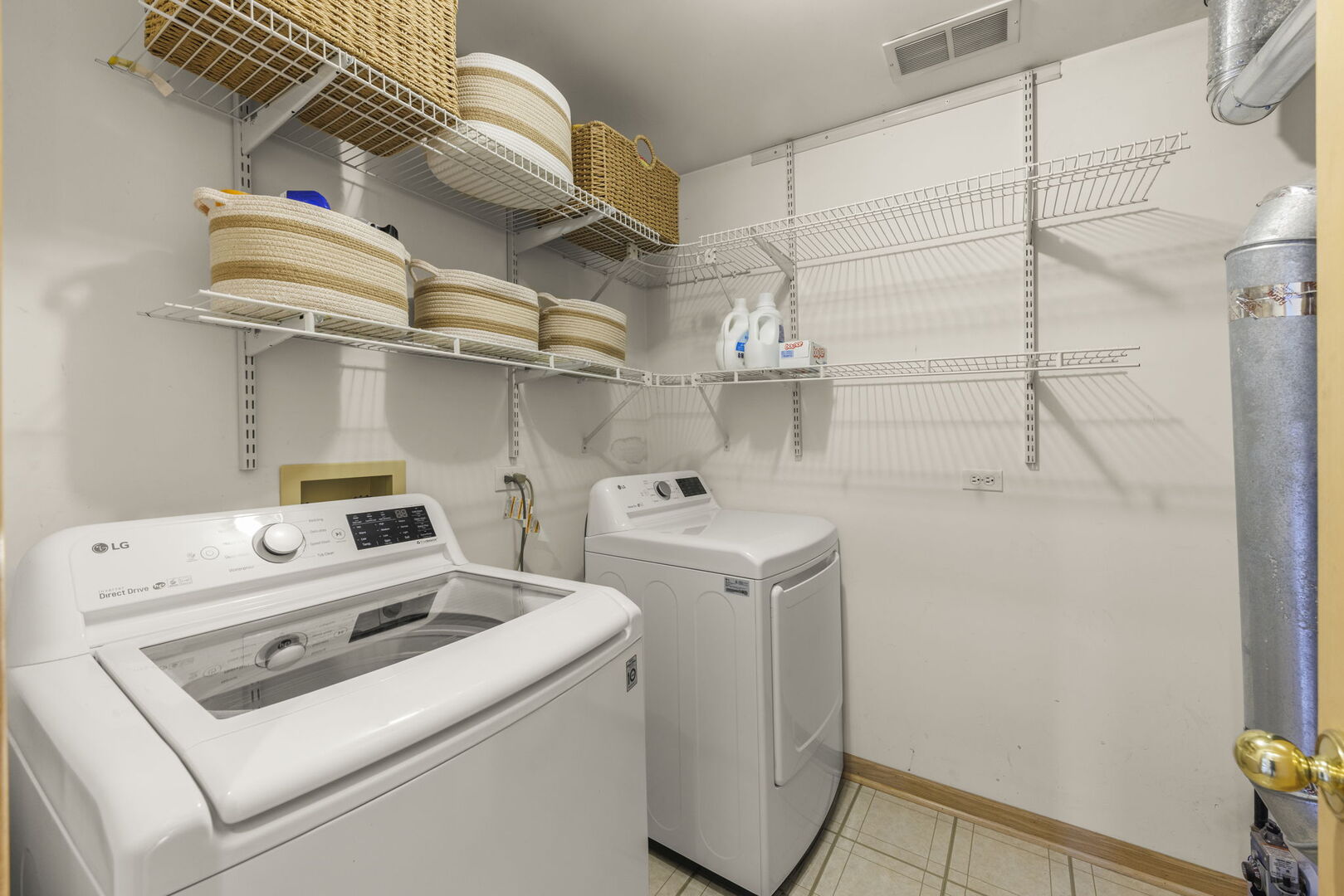 2865 Meadow Lane #v2, Schaumburg, IL 60193
