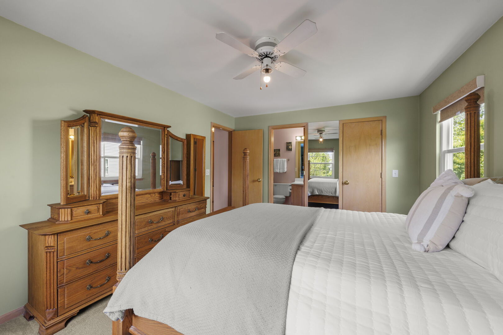 2865 Meadow Lane #v2, Schaumburg, IL 60193