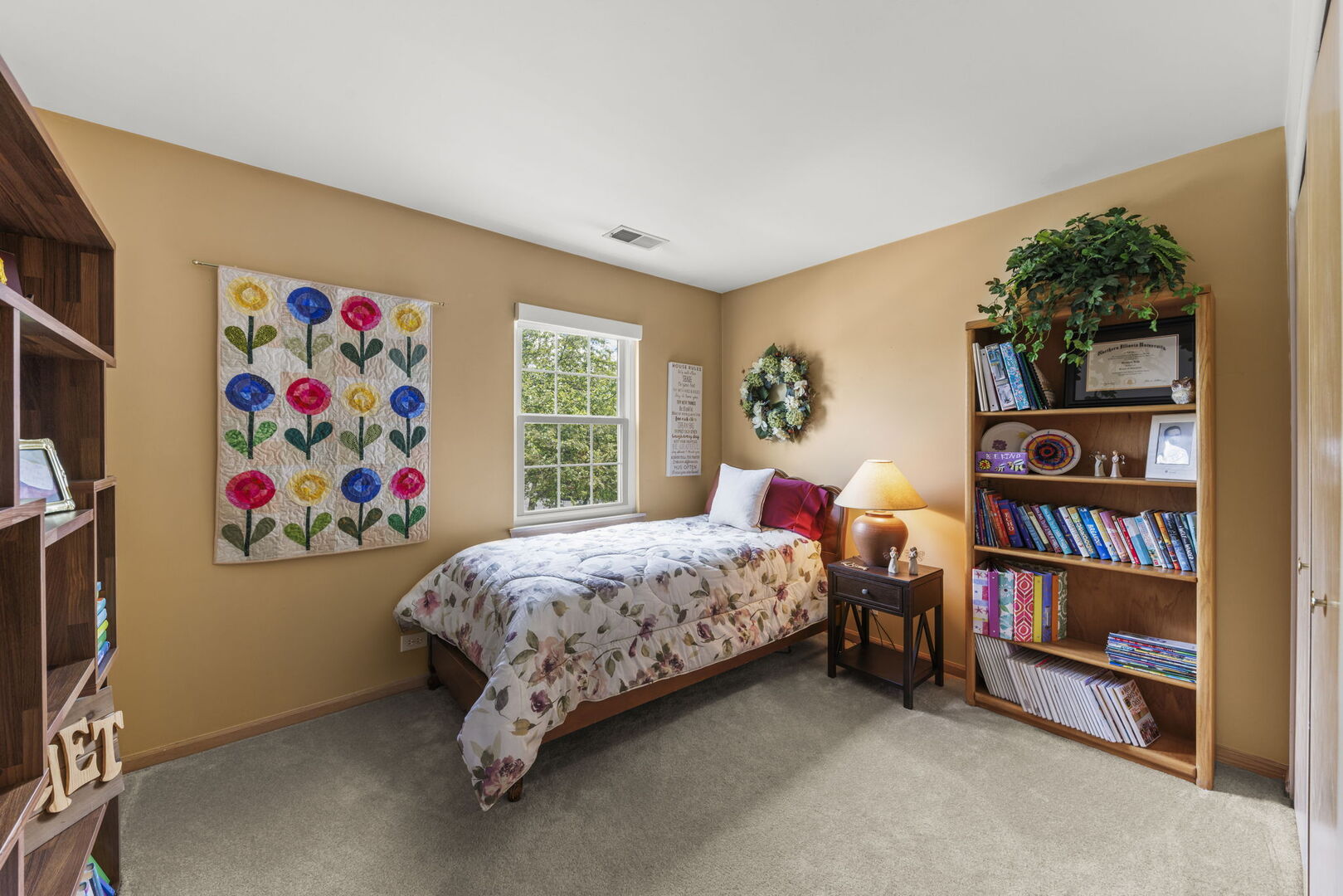 2865 Meadow Lane #v2, Schaumburg, IL 60193