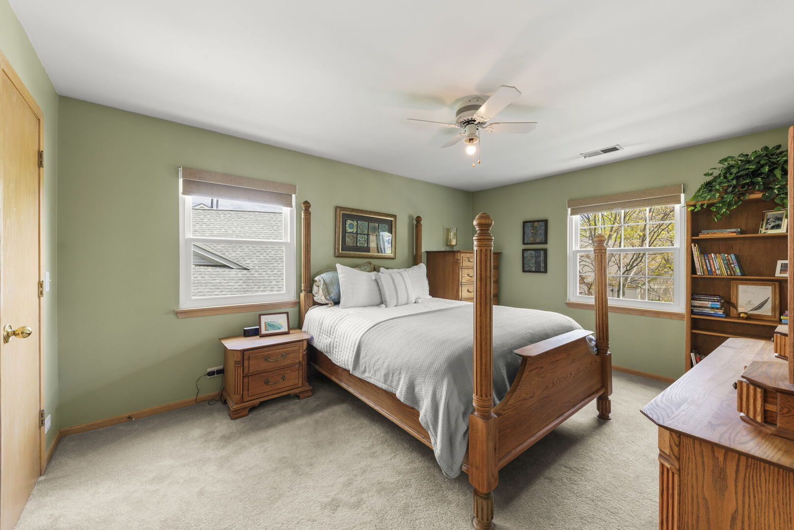 2865 Meadow Lane #v2, Schaumburg, IL 60193