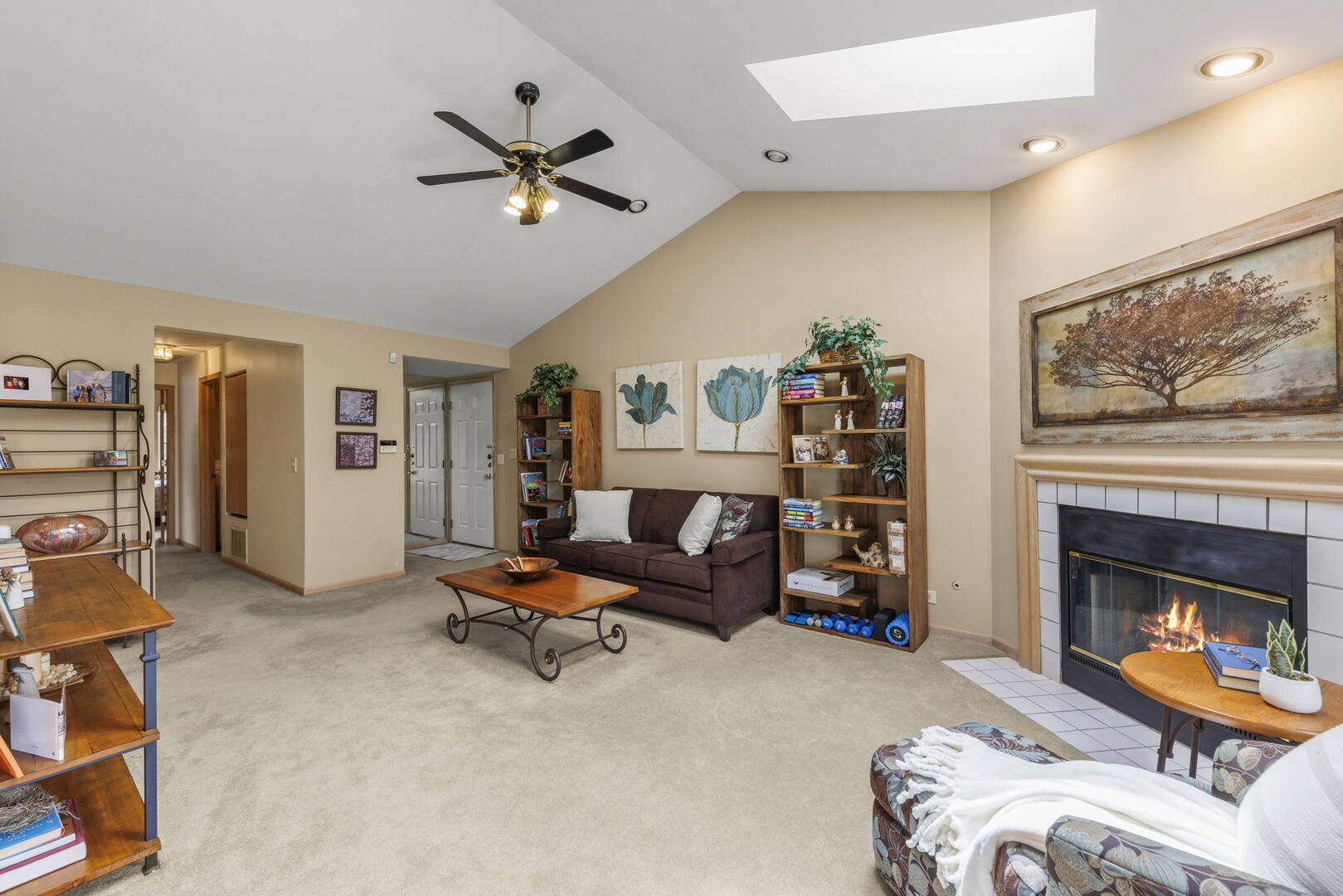 2865 Meadow Lane #v2, Schaumburg, IL 60193