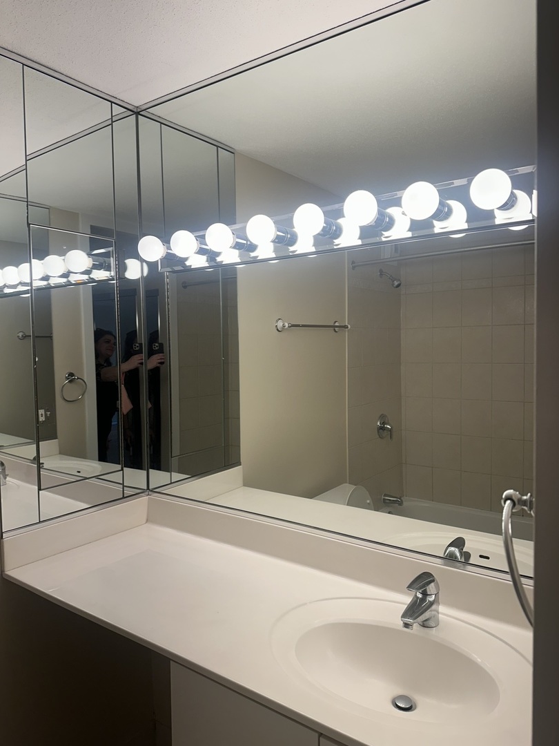 405 N Wabash Avenue #308, Chicago, IL 60611