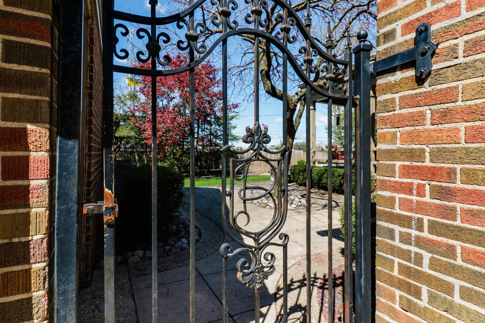 1202 Elmwood Road, Bloomington, IL 61701