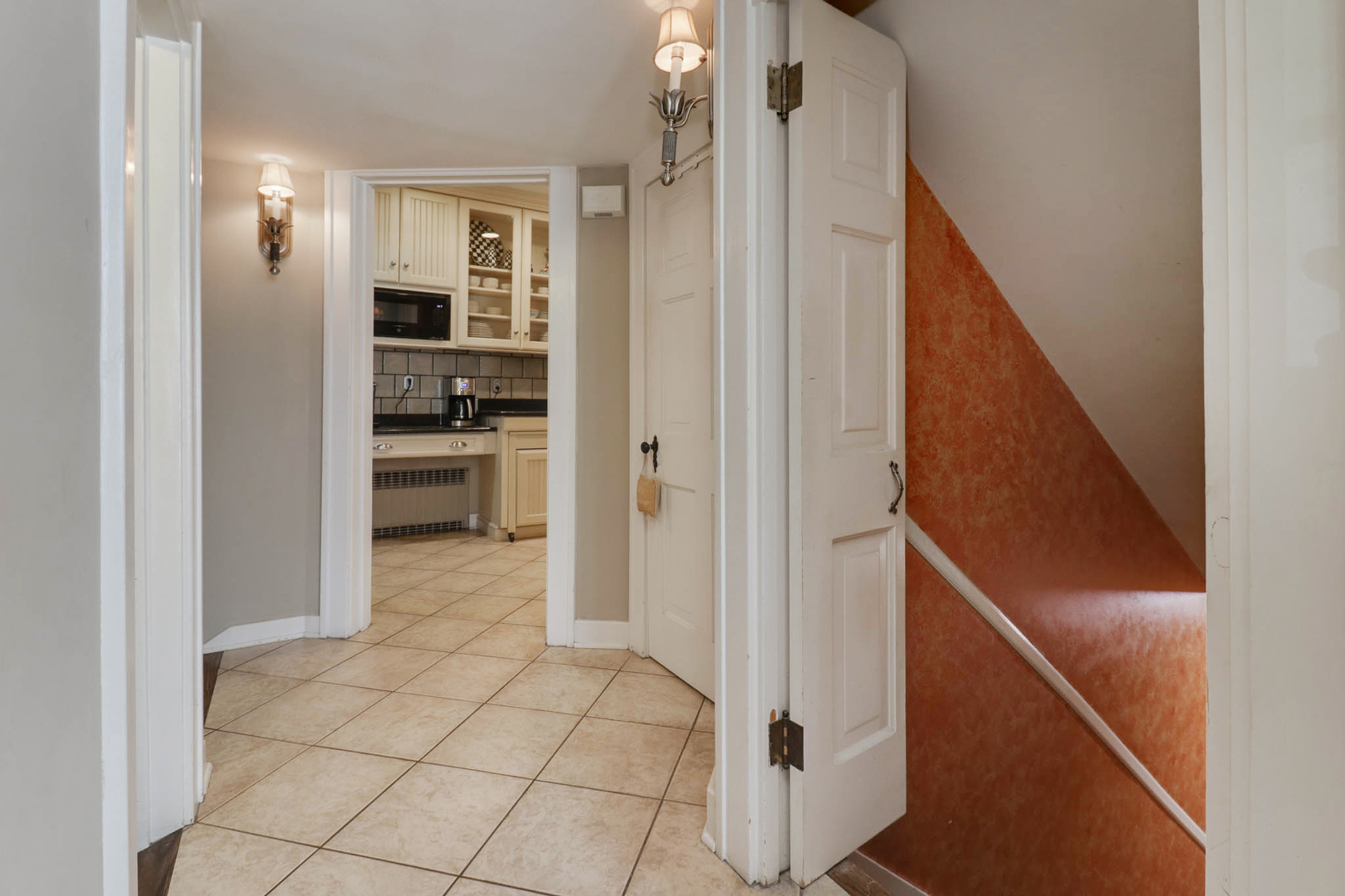 1202 Elmwood Road, Bloomington, IL 61701