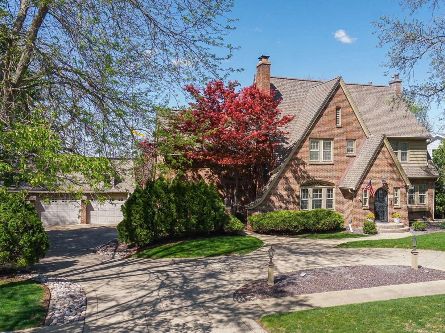 1202 Elmwood Road, Bloomington, IL 61701