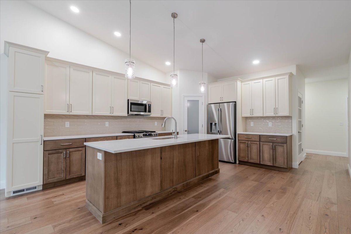 43 Yukon Circle, Bloomington, IL 61705