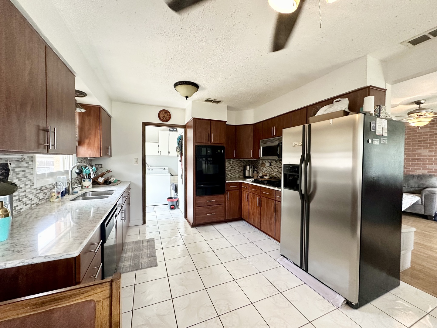 8404 S 79th Avenue, Justice, IL 60458