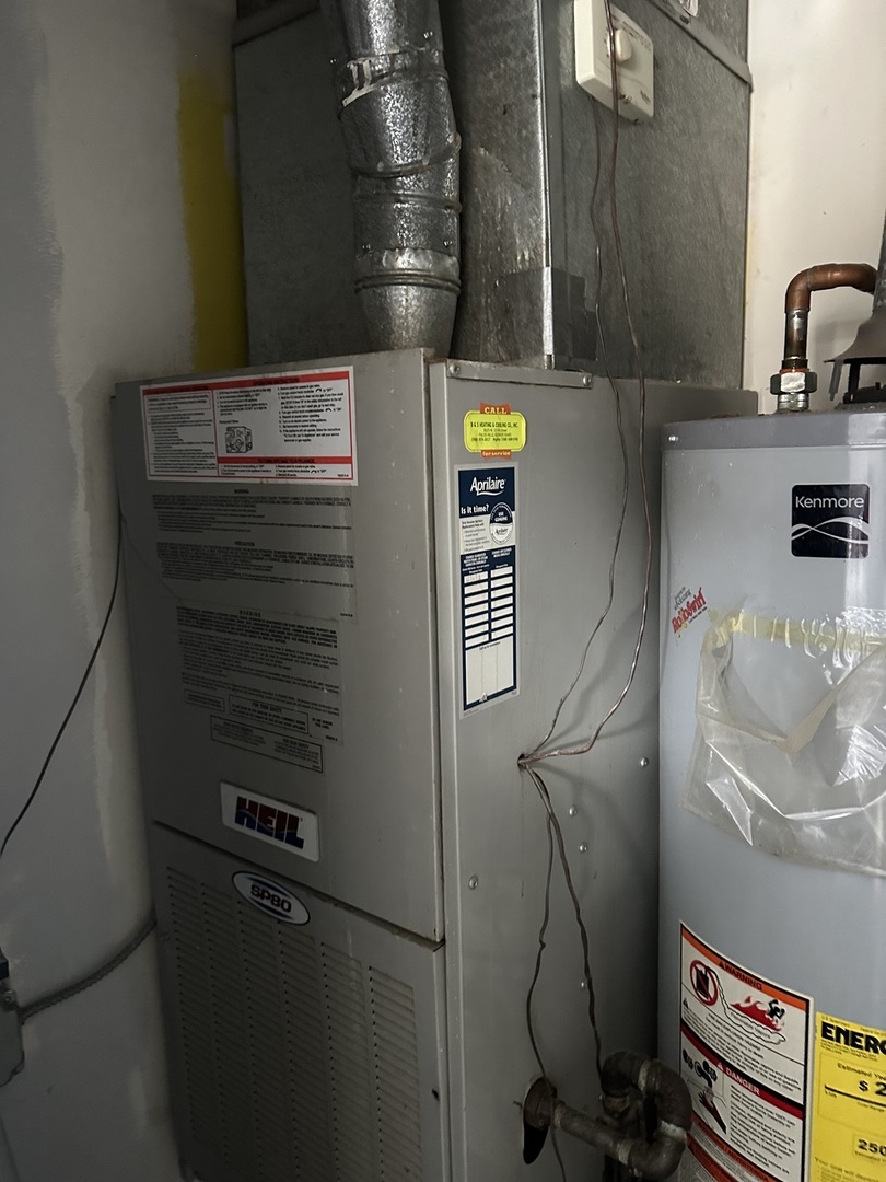 8404 S 79th Avenue, Justice, IL 60458