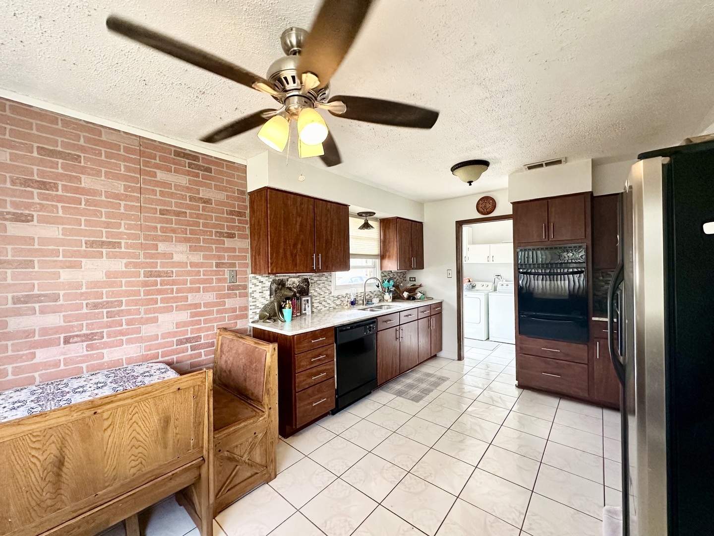 8404 S 79th Avenue, Justice, IL 60458