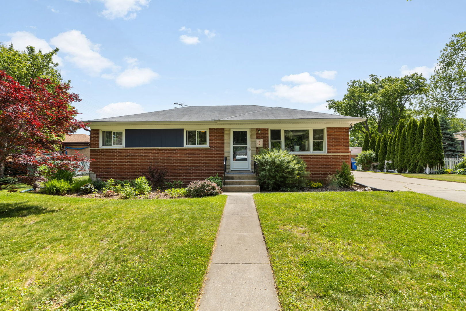 3 Audrey Lane, Mount Prospect, IL 60056
