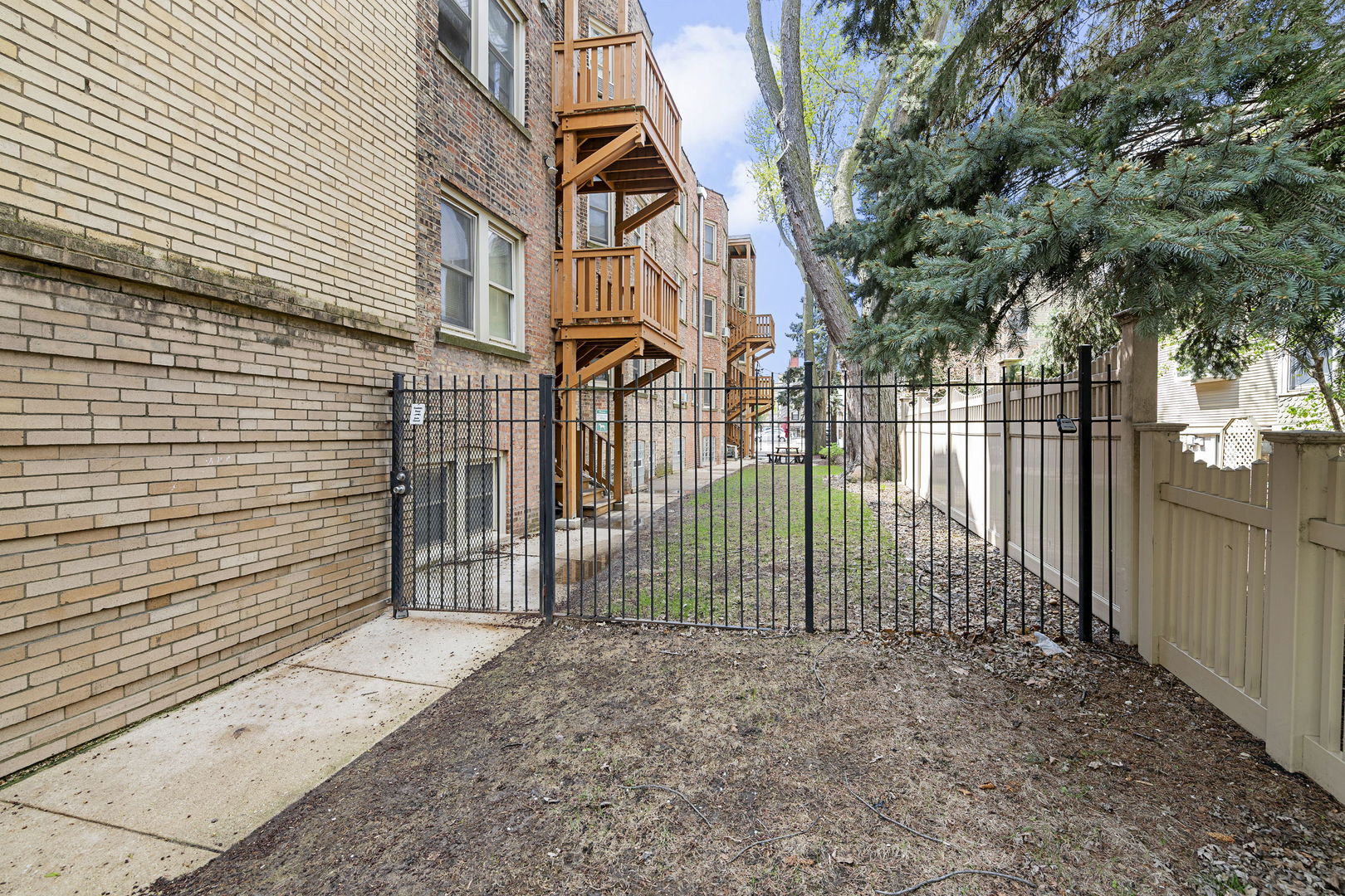 417 Wisconsin Avenue #GN, Oak Park, IL 60302