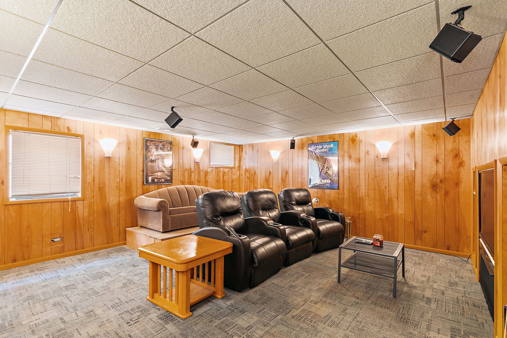 1363 W Saint James Court, Palatine, IL 60067