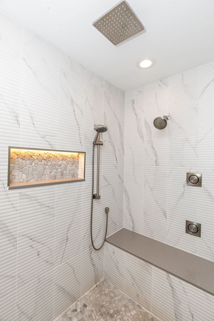 1363 W Saint James Court, Palatine, IL 60067