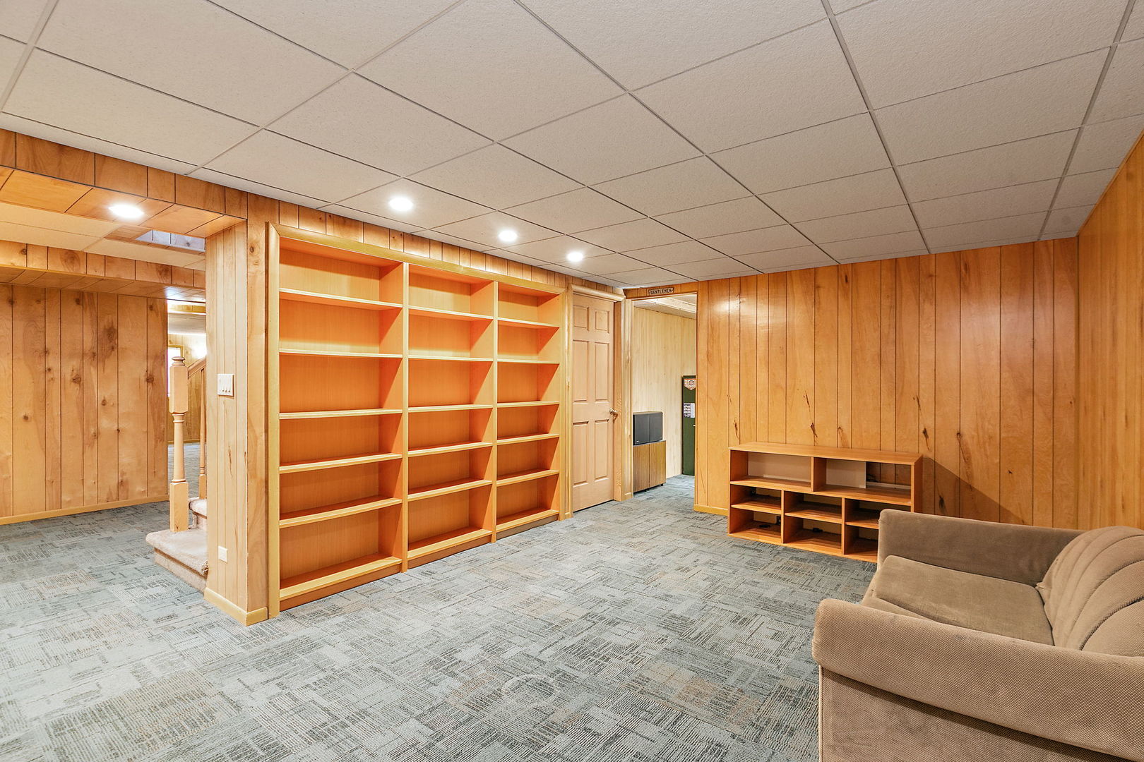 1363 W Saint James Court, Palatine, IL 60067