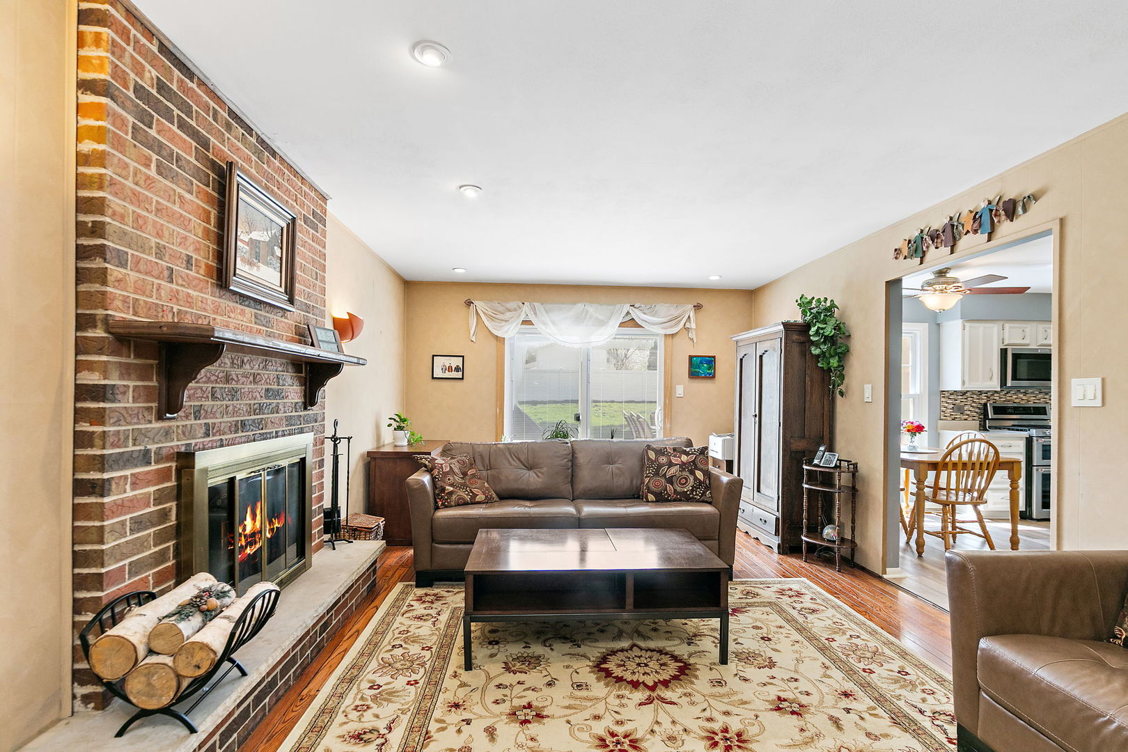 1363 W Saint James Court, Palatine, IL 60067