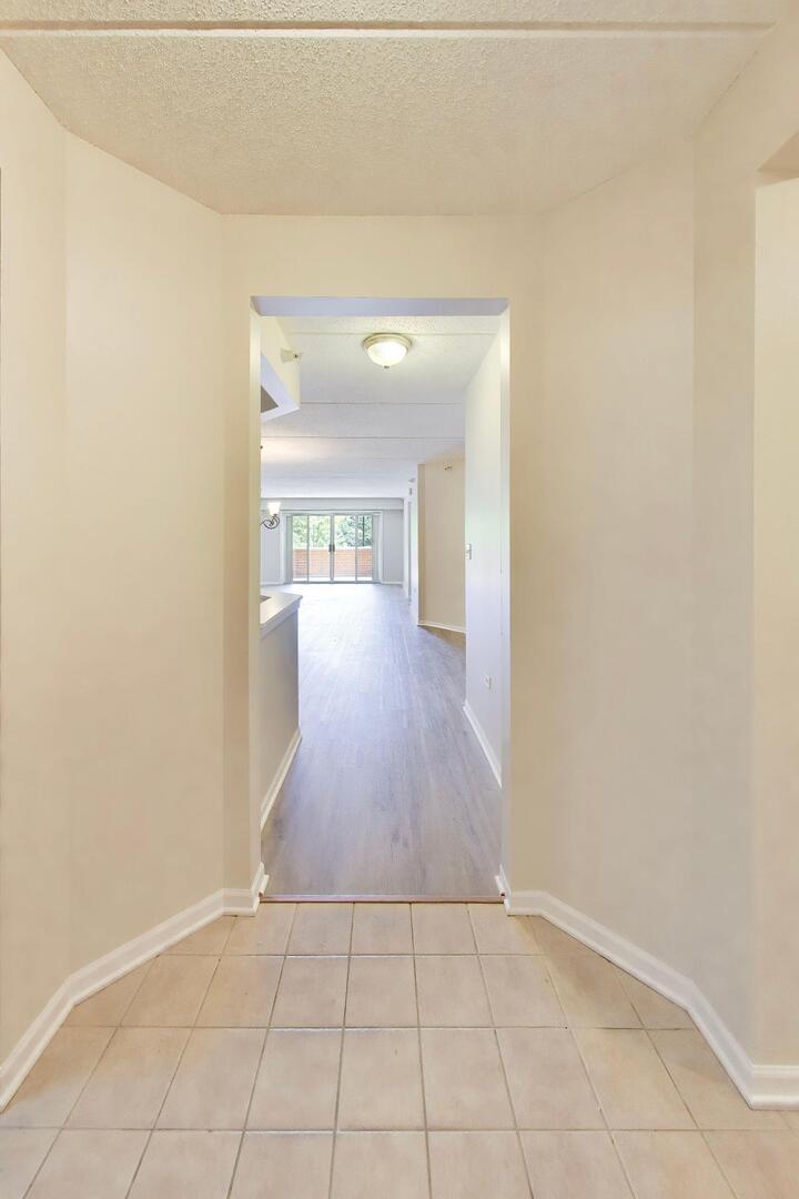 390 S Western Avenue #201, Des Plaines, IL 60016