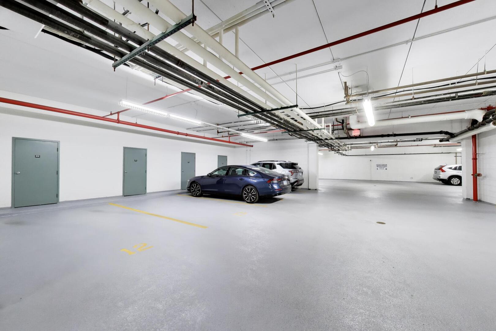 390 S Western Avenue #201, Des Plaines, IL 60016