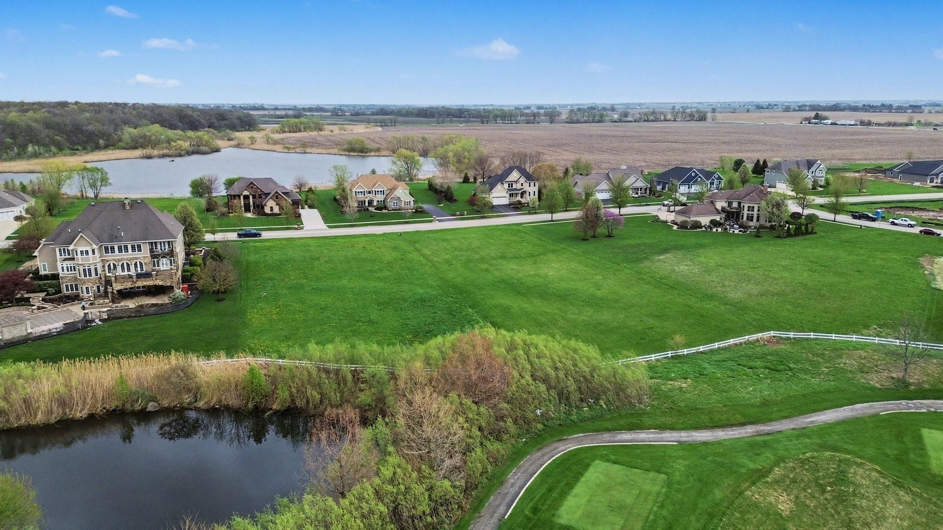 7633 Fairway Drive, Yorkville, IL 60560