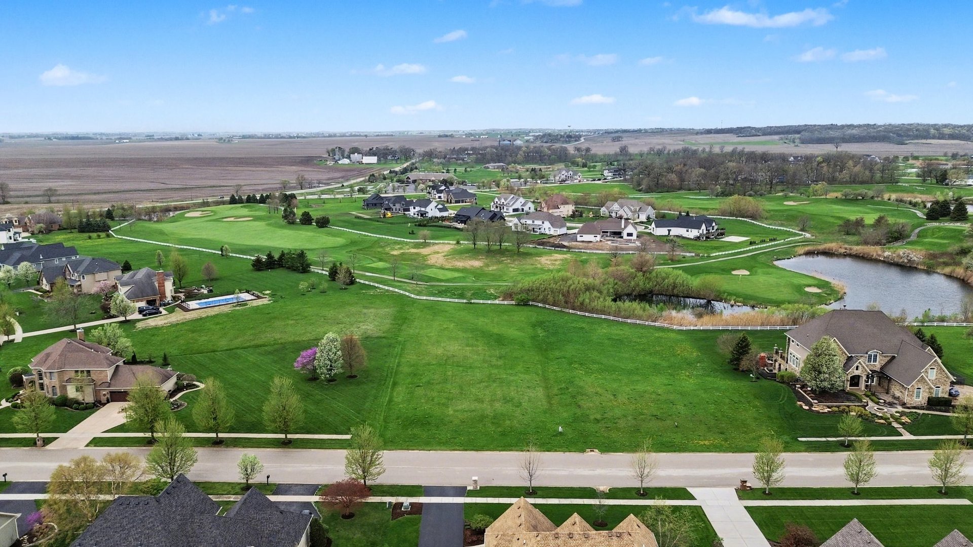 7633 Fairway Drive, Yorkville, IL 60560