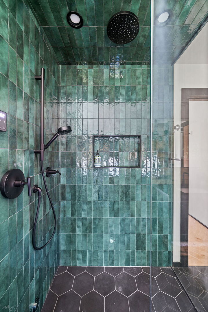 1619 McGovern Avenue, Highland Park, IL 60035