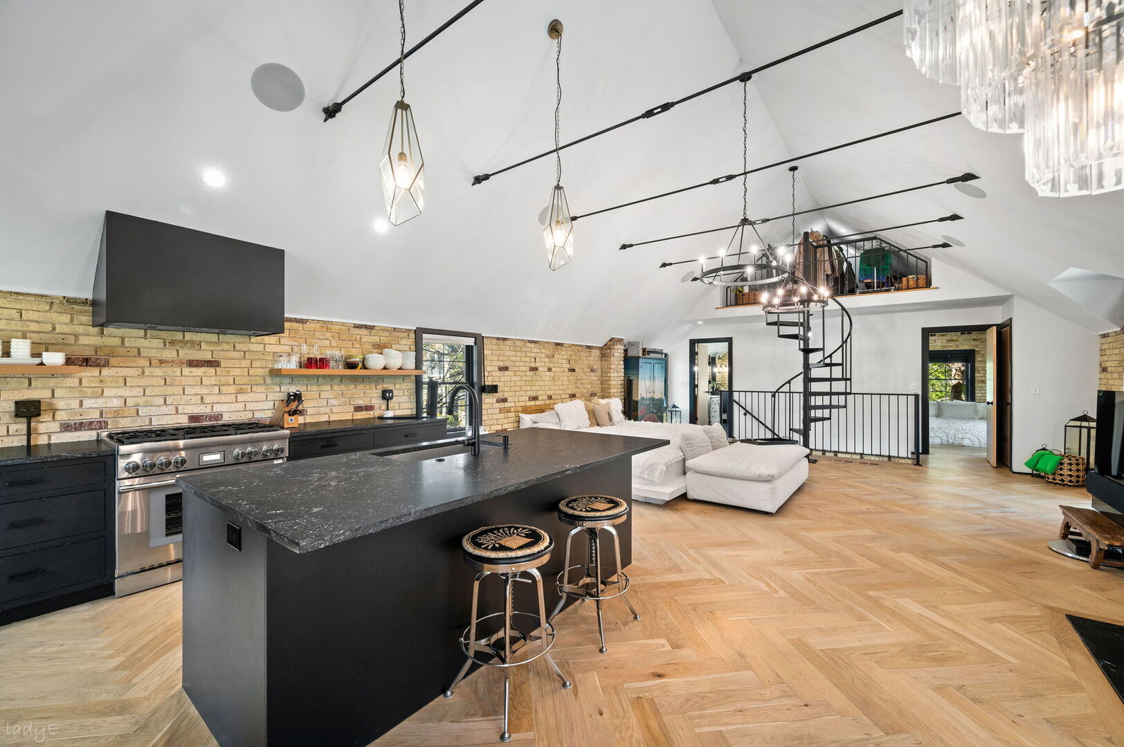 1619 McGovern Avenue, Highland Park, IL 60035