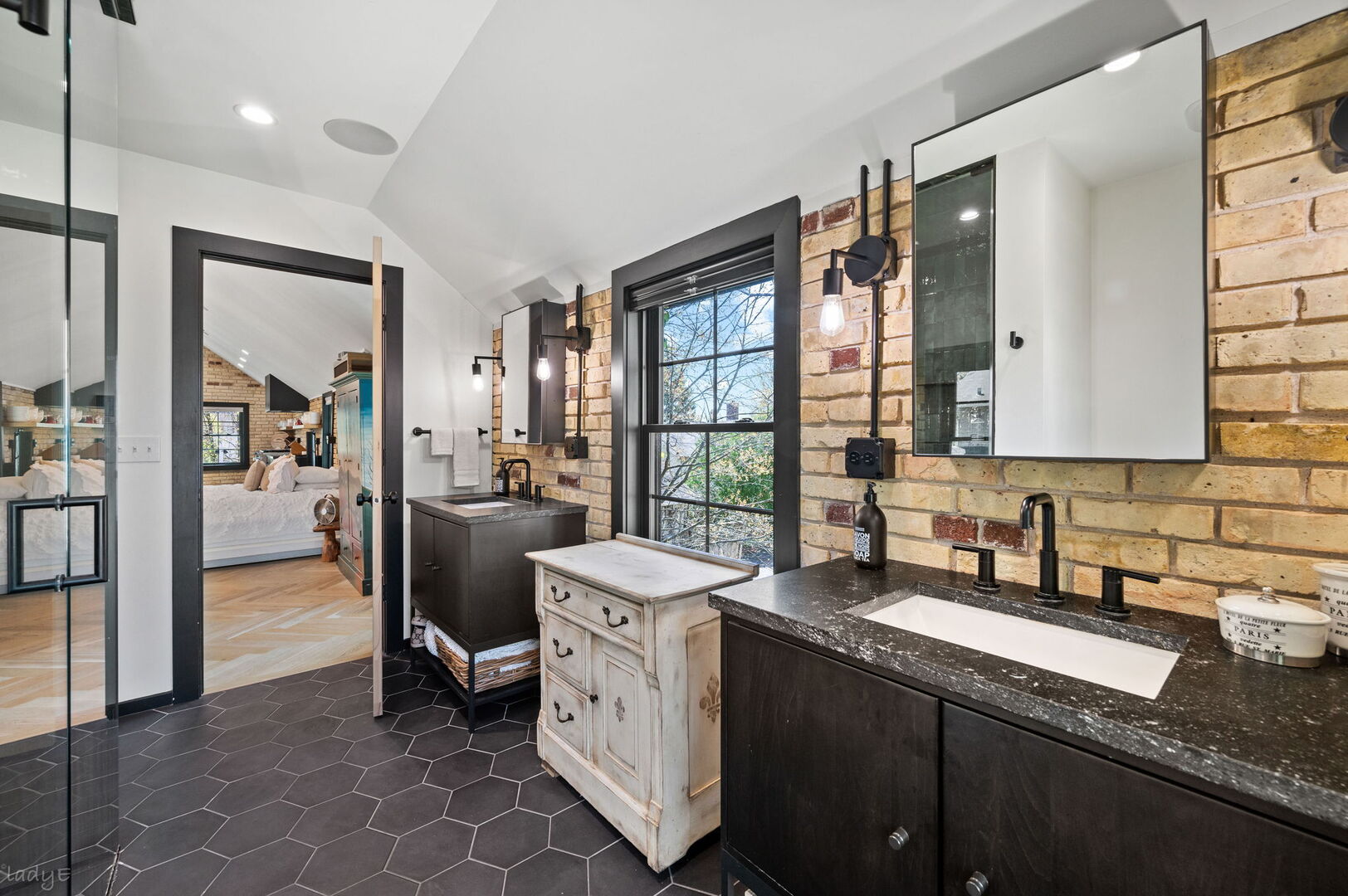 1619 McGovern Avenue, Highland Park, IL 60035