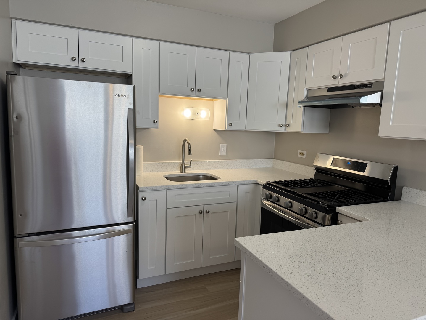 7033 99th Street #2-E, Chicago Ridge, IL 60415