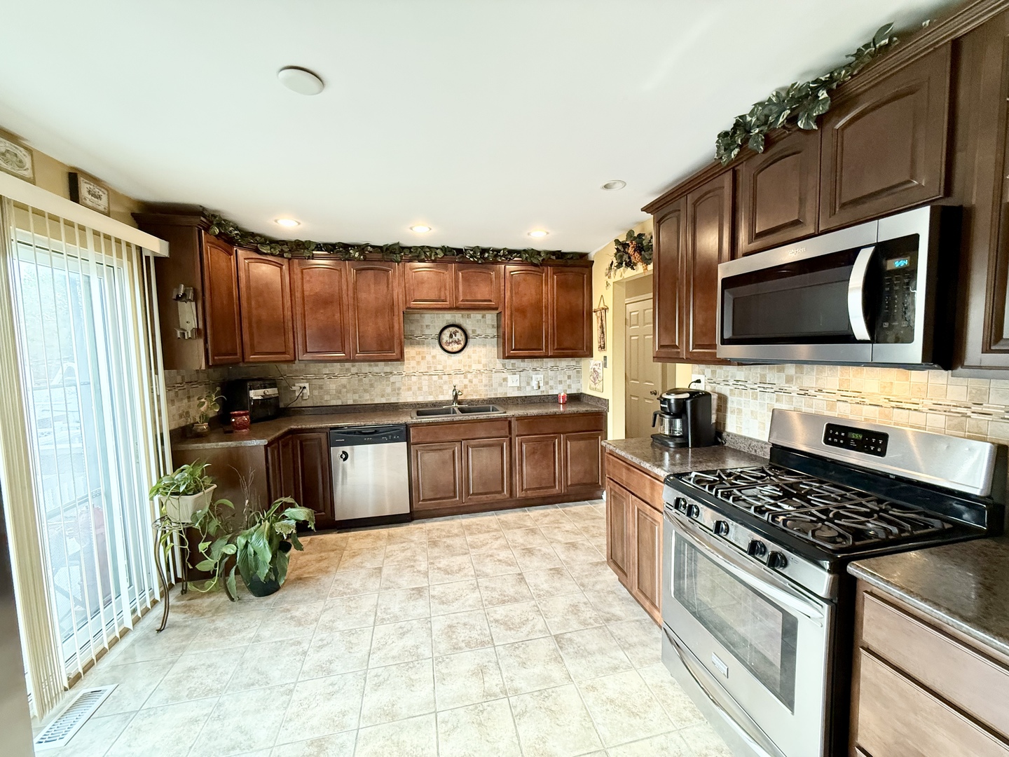 15218 Central Avenue, Oak Forest, IL 60452