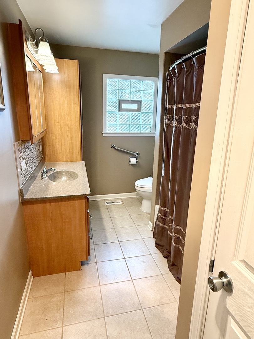 15218 Central Avenue, Oak Forest, IL 60452