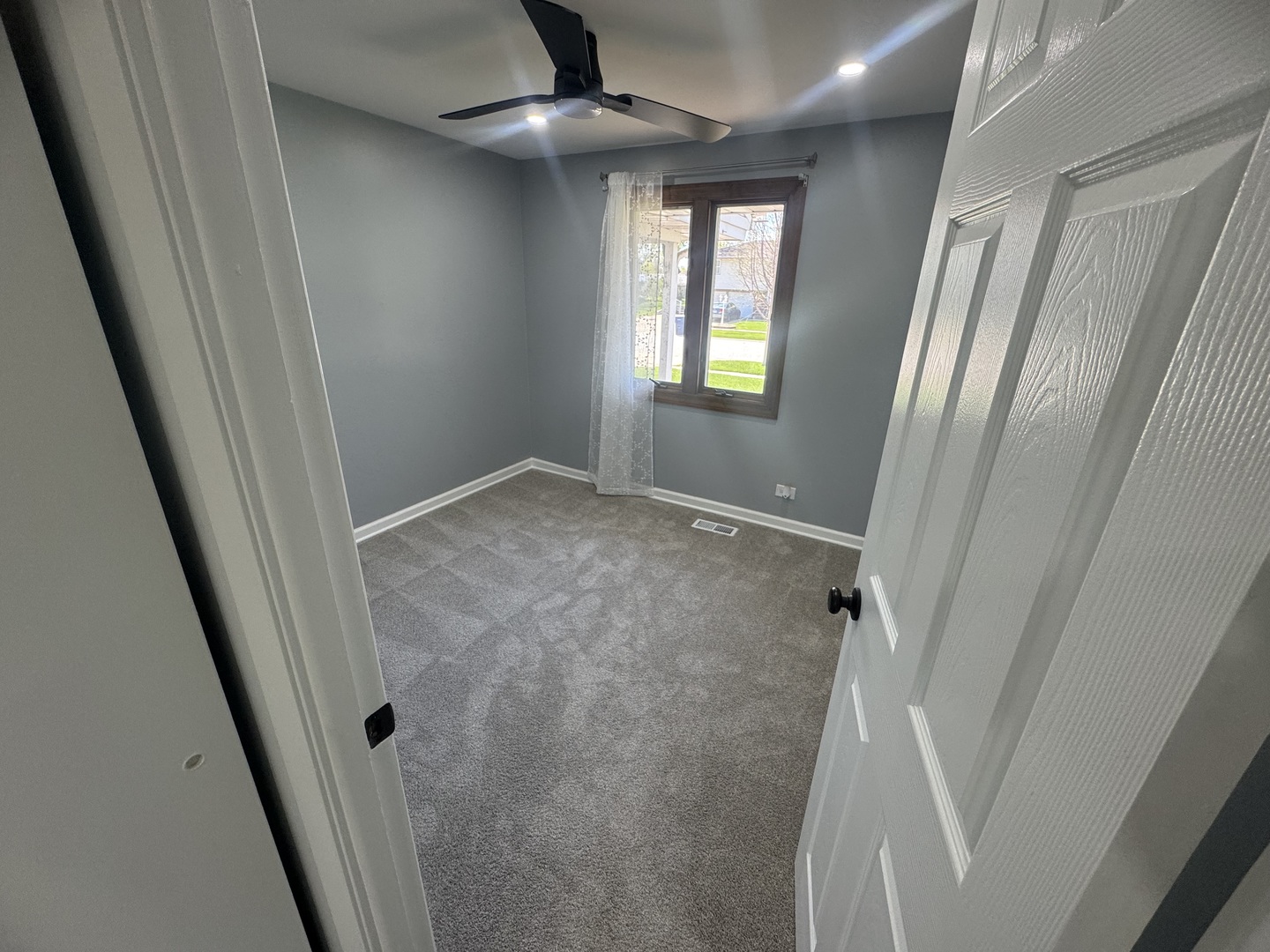 1310 Somerset Lane, Schaumburg, IL 60193