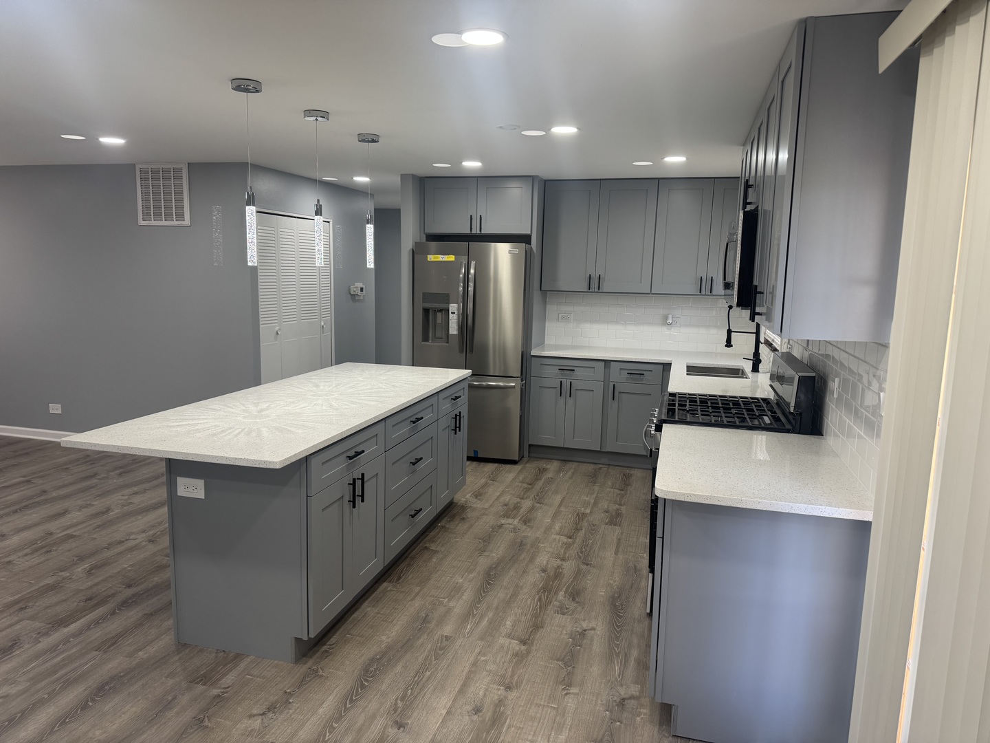 1310 Somerset Lane, Schaumburg, IL 60193