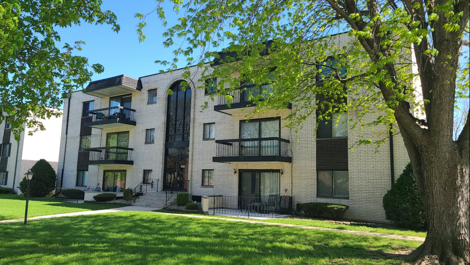 5715 129th Street #1C, Crestwood, IL 60418