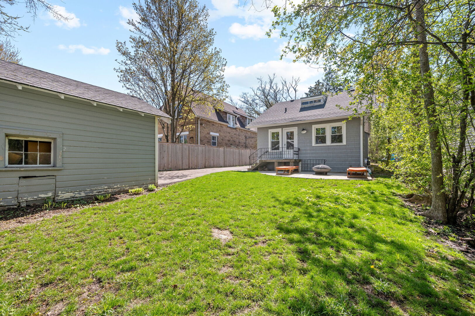 937 Pleasant Avenue, Highland Park, IL 60035